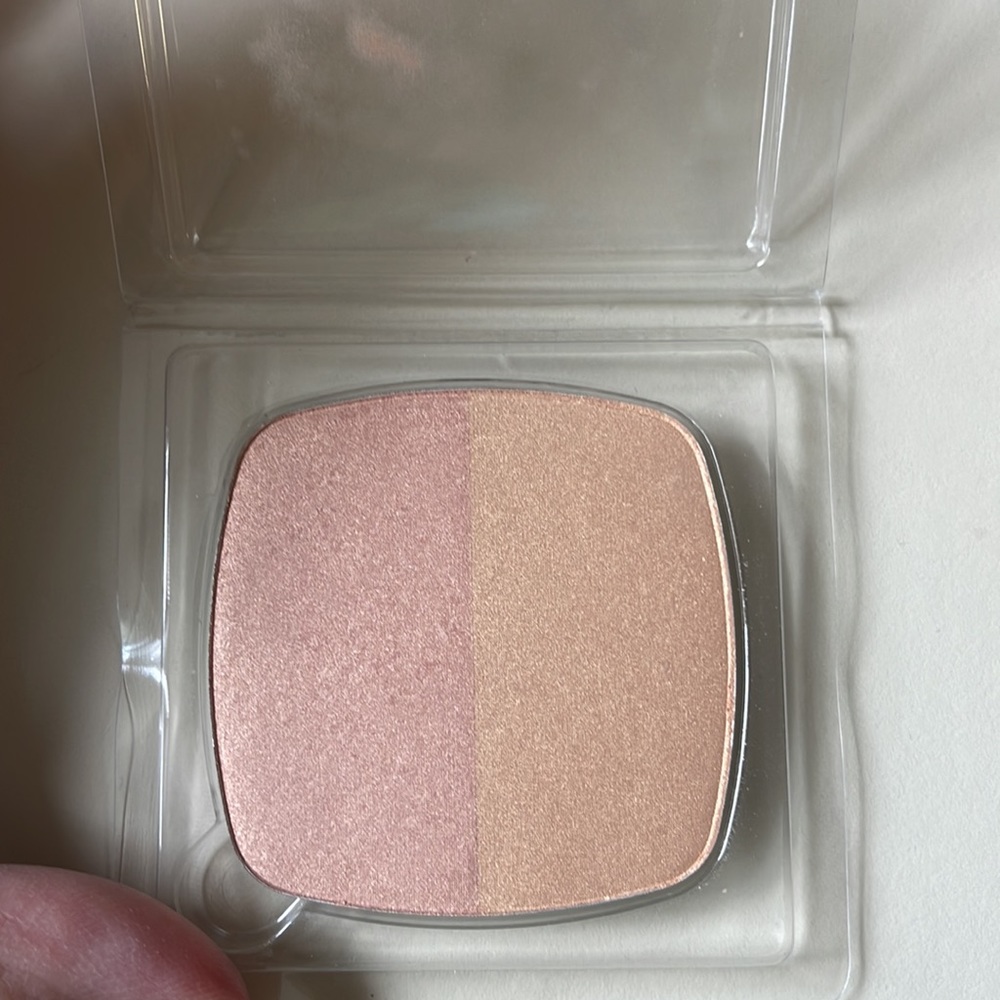 bareMinerals READY Luminizer Duo in The Love Affair & The Shining Moment